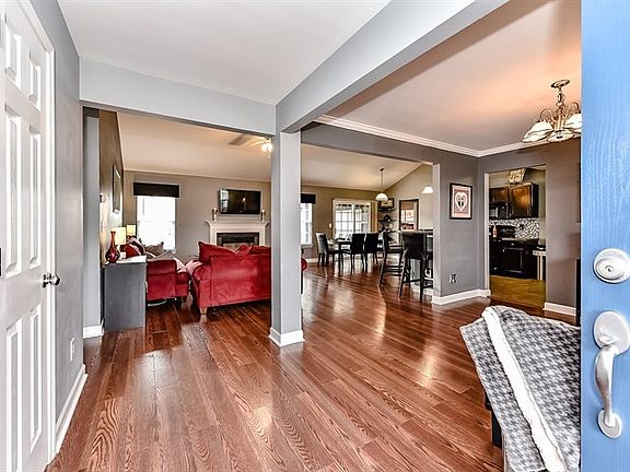 3rd image of 117 Midglen Ct