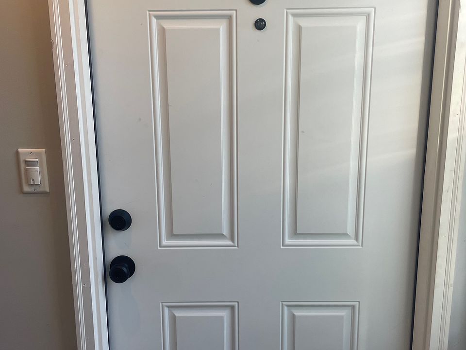 1st image of 109 Berkshire Pl Floor 3