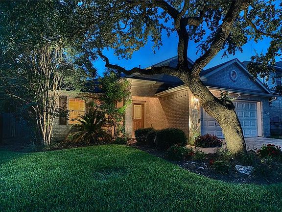 3rd image of 3834 Pine Needle Ln