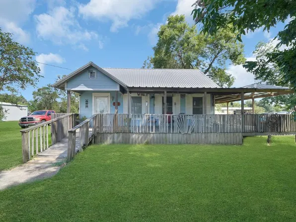1410 Jones Road, Highlands, TX 77562