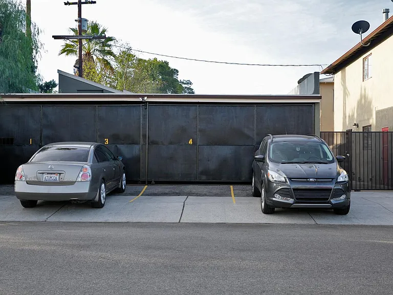 6256 Beck Ave #4 — Photo 6