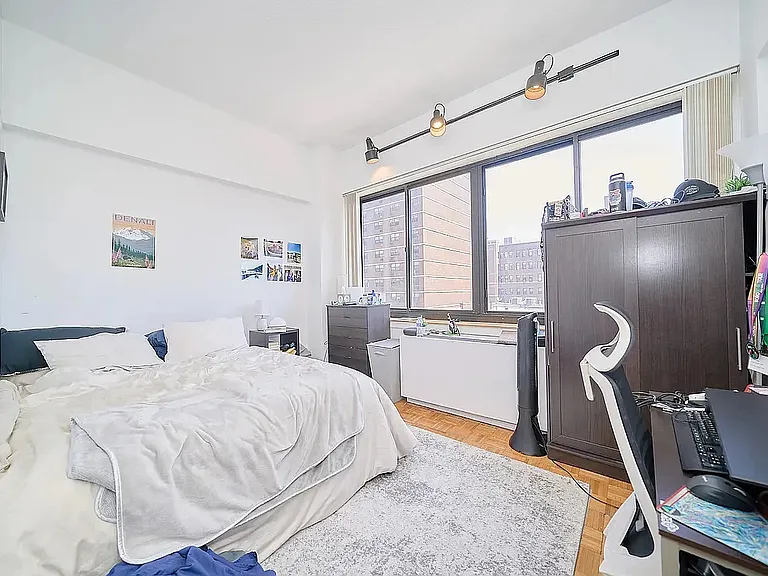 159 E 30th St #9B — Photo 4