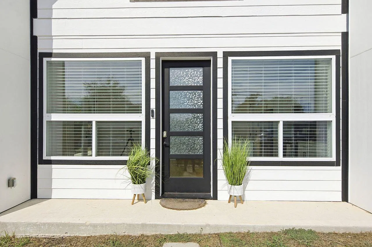 2 bed, 2.0 bath, 1112 sqft, $2,800 — Photo 2