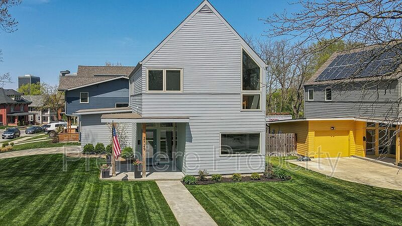 1st image of 2729 Charlotte St