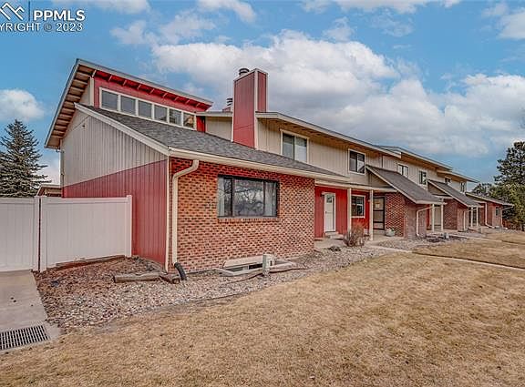 3rd image of 376 W Rockrimmon Blvd APT A