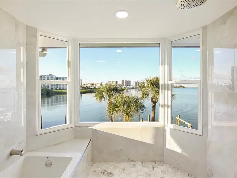 150 Marina Del Rey Ct — Photo 29