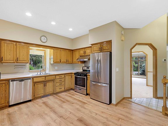 2nd image of 5639 Park Place Dr