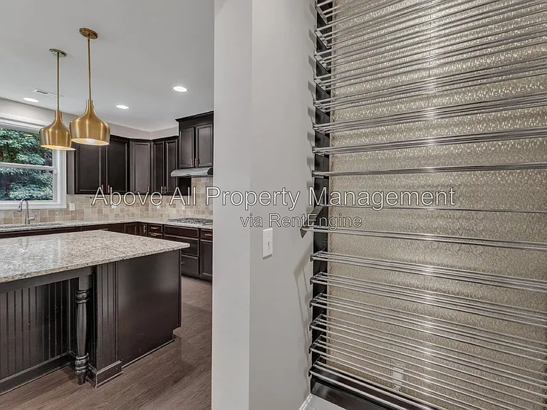 8313 Henderson Rd — Photo 28