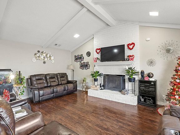 4th image of 2103 Easy St