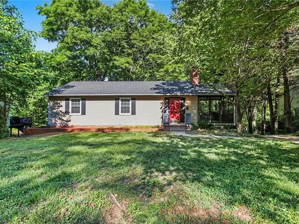 336 Lawndale Dr, Winston Salem, NC 27104
