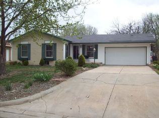 4238 N Edgemoor Dr, Wichita, KS 67220