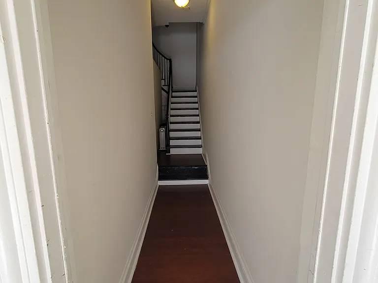 419 Fairmount Ave #B — Photo 19