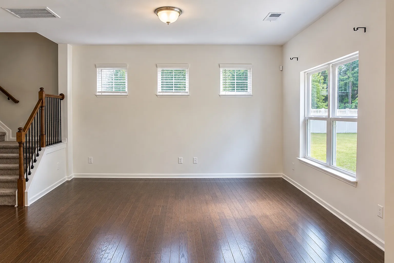 3 bed, 2.5 bath, 1801 sqft, $2,275 — Photo 4