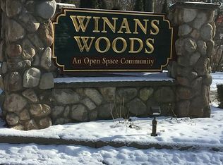 8421 Climbing Way, Pinckney, MI 48169