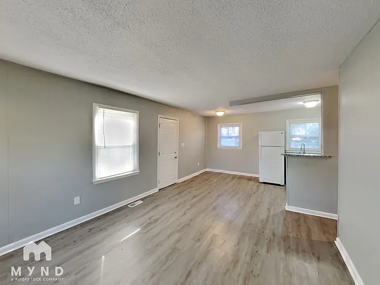 303 Alda Dr — Photo 9