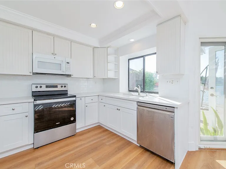 76 Fairlake #23 — Photo 12