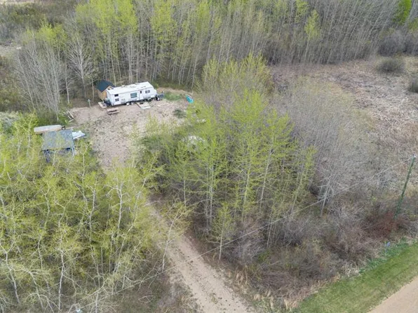 5 Mackenzie Way, White Sands, AB T0C 3B0