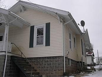 4th image of 1353 Newman Dr