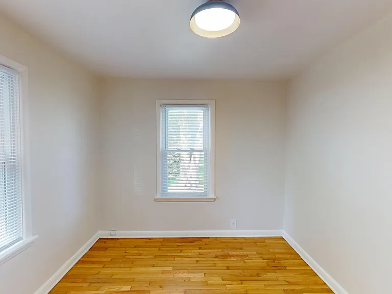 3906 S Poplar St — Photo 14