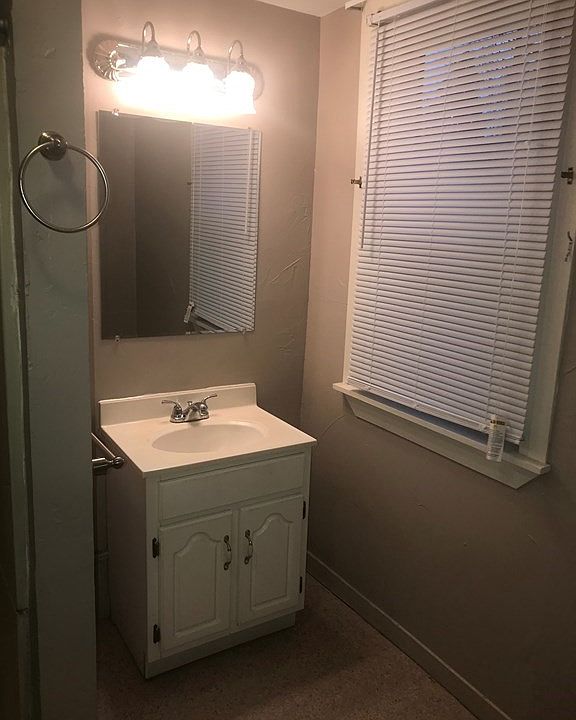 1st image of 50 Market St APT 3