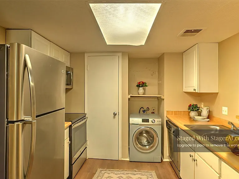 9009 Richmond Ave #203 — Photo 3