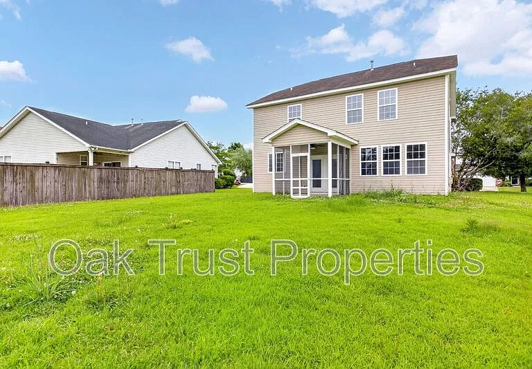 7018 Bellflower Ln — Photo 32