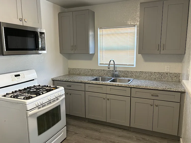 2249 Myrtle Ave #2249 — Photo 4