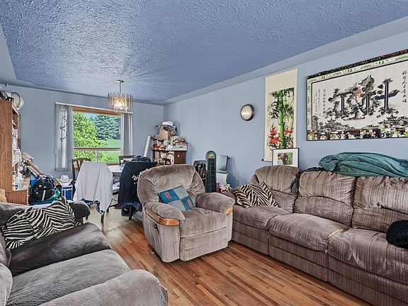 4th image of 2620 S 5th Ave NW