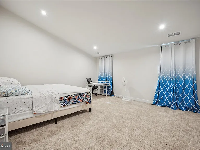 8036 Milltown Cir — Photo 20
