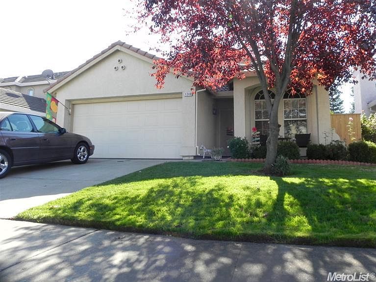 1st image of 1240 Arbor Dr