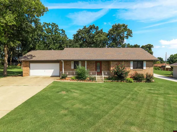 1207 Pinetree Ln, Mountain Home, AR 72653