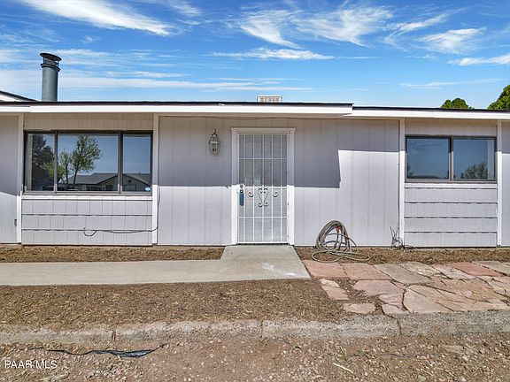 3rd image of 3112 N Truwood Dr