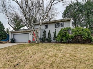 5 E Spyglass Ct, Madison, WI 53717