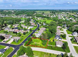 1373 W Starview Dr, Appleton, WI 54913