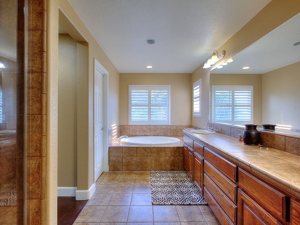 1st image of 503 Clydesdale Ct