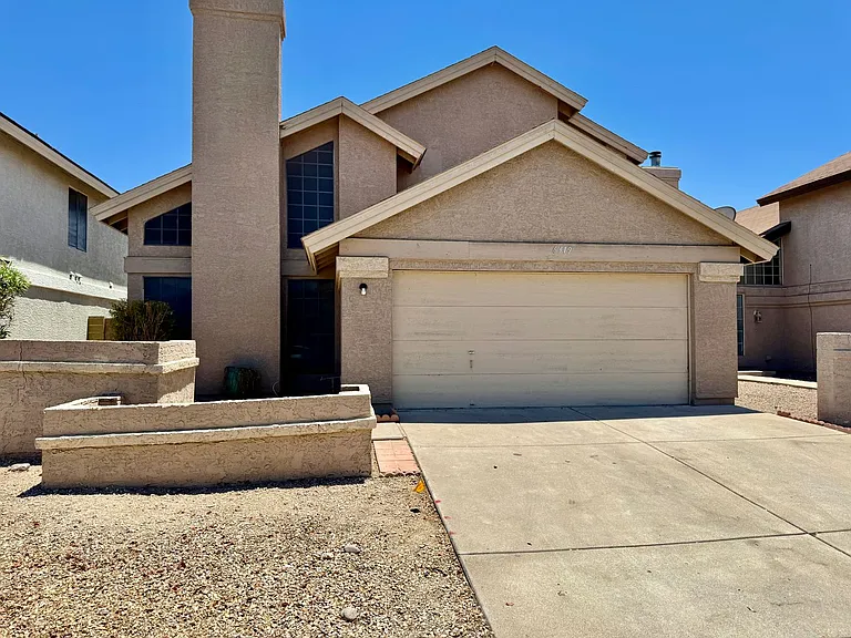 6319 W Townley Ave — Photo 2