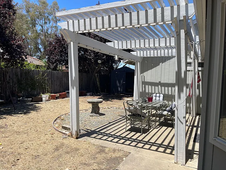 143 Goldenwest Ct — Photo 27