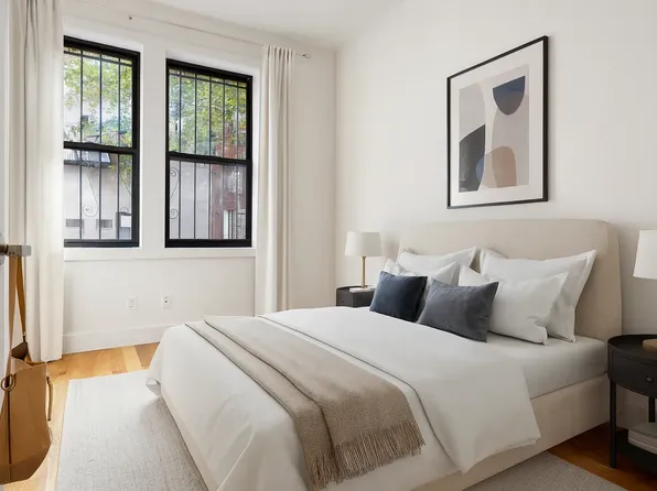 109 Dupont Street image 4 of 4