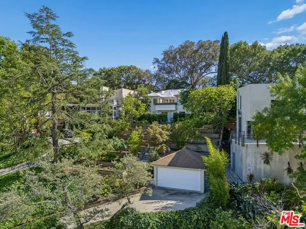 10294 Cresta Dr, Los Angeles, CA 90064