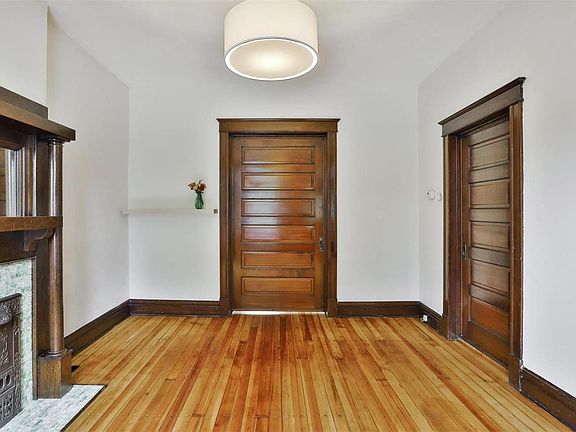 3rd image of 4650 Dahlia Ave