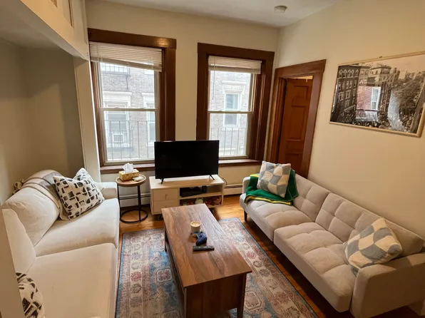 12 Margaret St APT 4, Boston, MA 02113