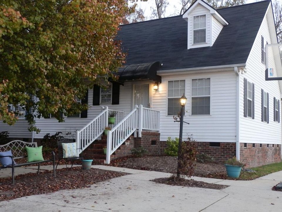1st image of 500 Pebble Dr