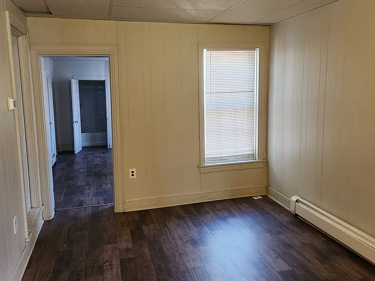 338 S Pershing Ave — Photo 16