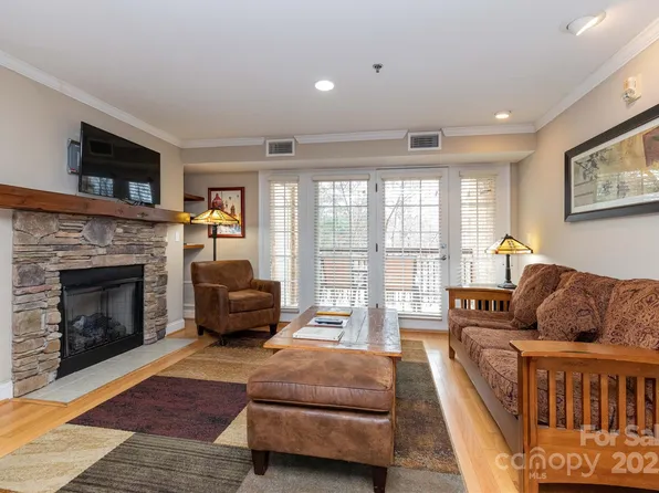120 Bowling Park Rd, Asheville, NC 28803