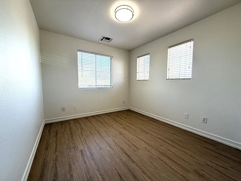 2696 Begonia Valley Ave — Photo 15