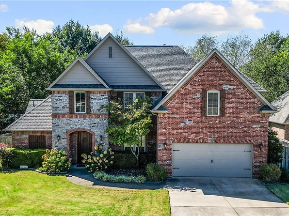 361 Saint James Ave, Springdale, AR 72764