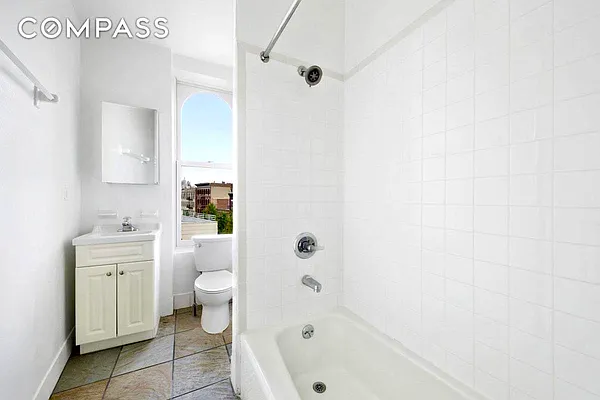 Rented by Compass | media 7