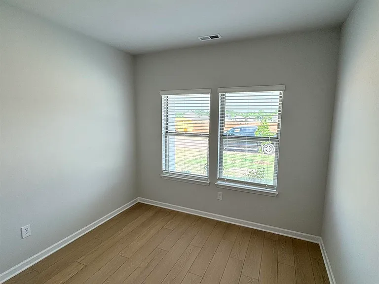 22733 Dashwood Ln — Photo 14