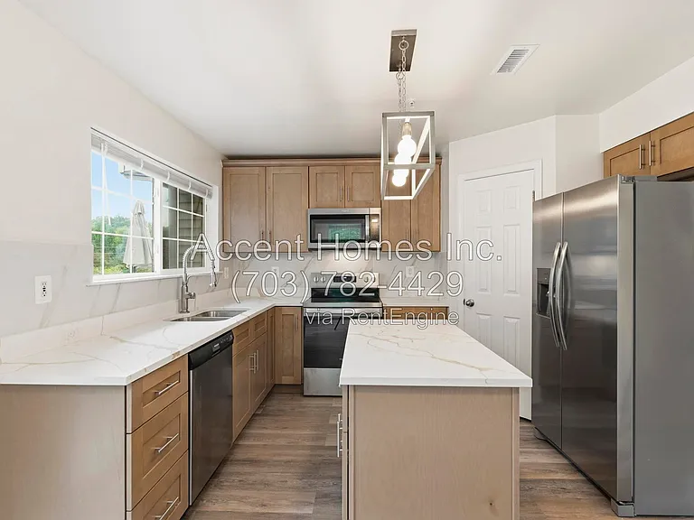 10299 Wimbledon Pl — Photo 7