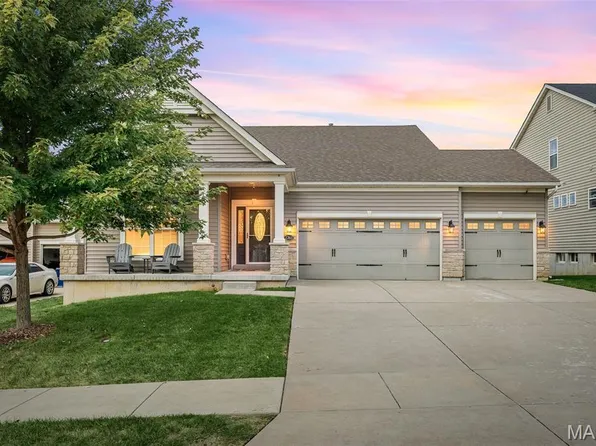 2760 Brook Hill Lane St, Charles, MO 63303